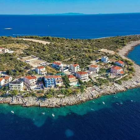 Beautiful In With House Sea View Ražanj