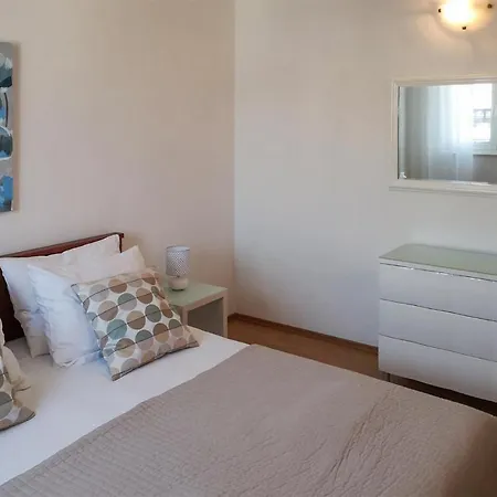 Beautiful In With House Sea View *